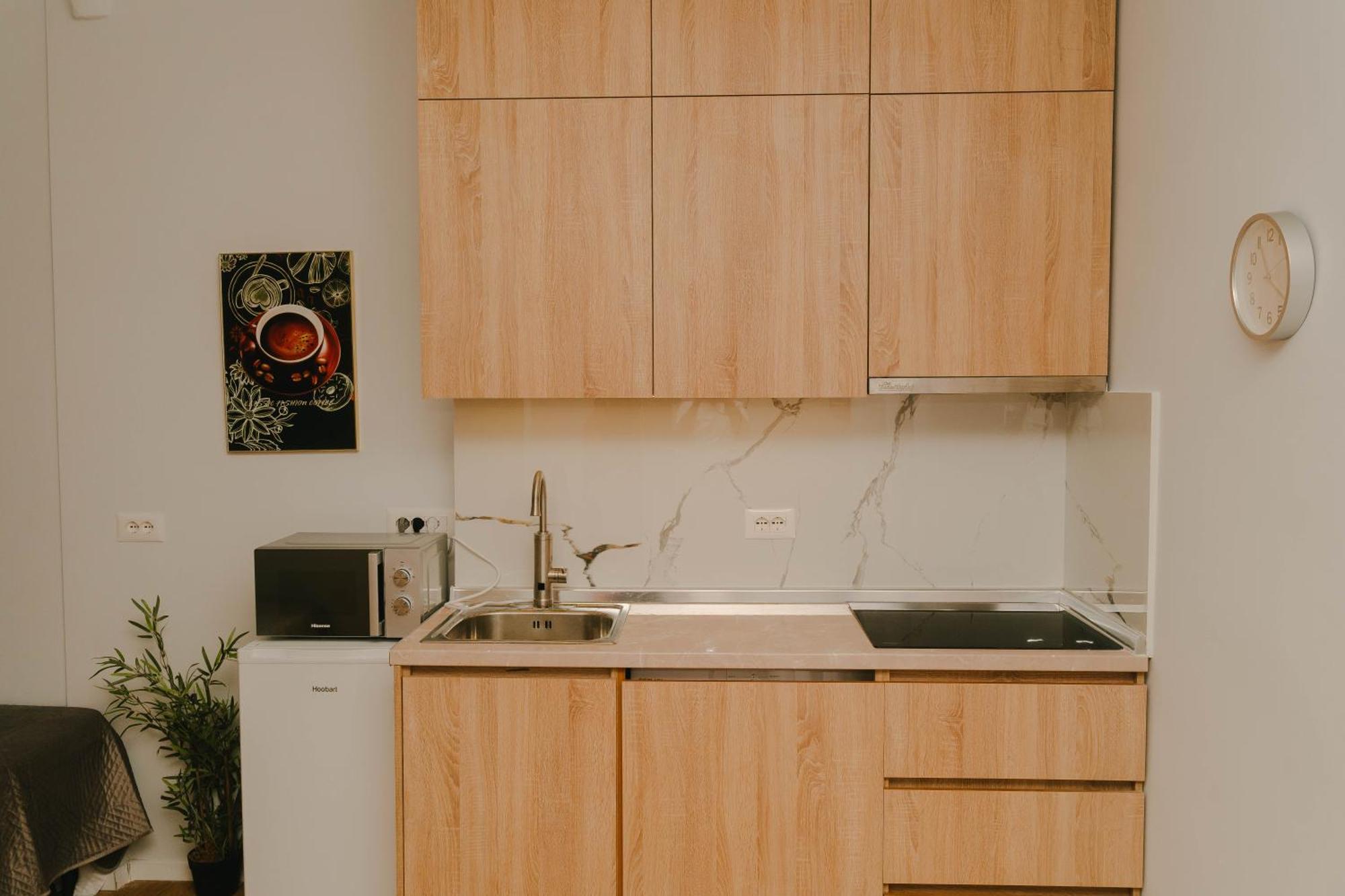 Studio Flat In Heart Of Тирана Екстериор снимка